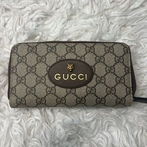 Gucci - What a beautiful nice Gucci, zippy wallet